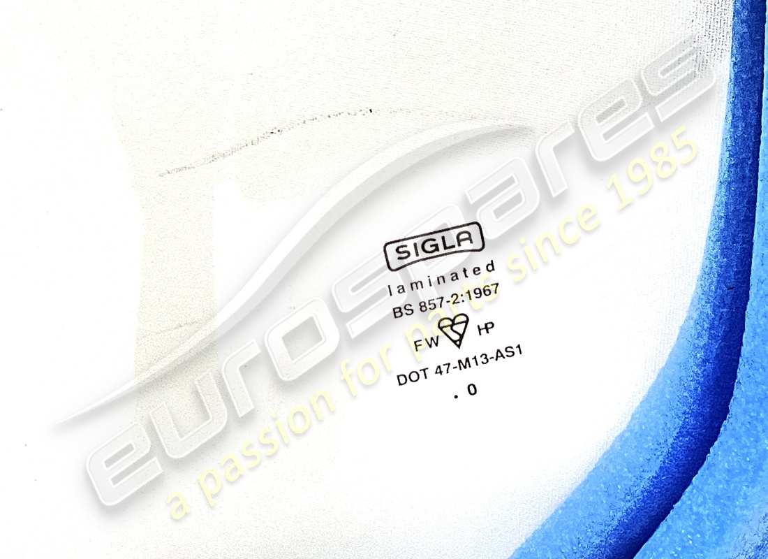 nouveau (autre) pare-brise eurospares. numéro de pièce 30248306 (2)