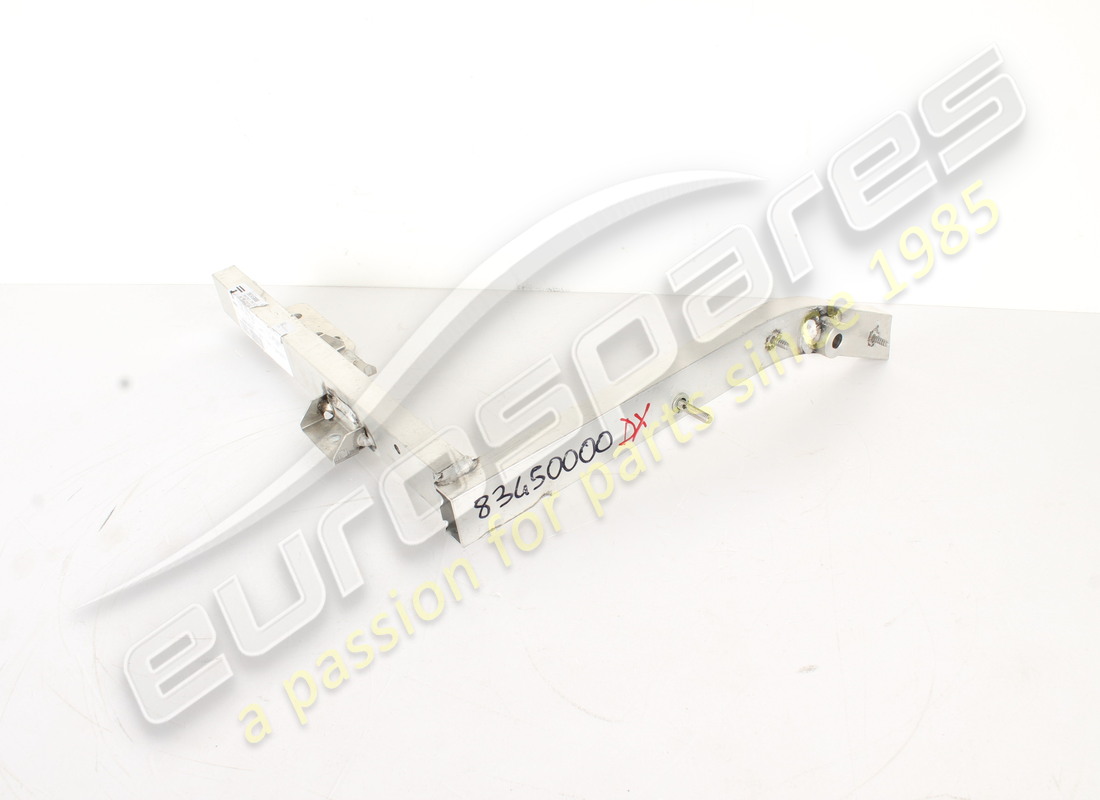 nouveau pilier en treillis rh ferrari. numéro de pièce 83450000 (3)