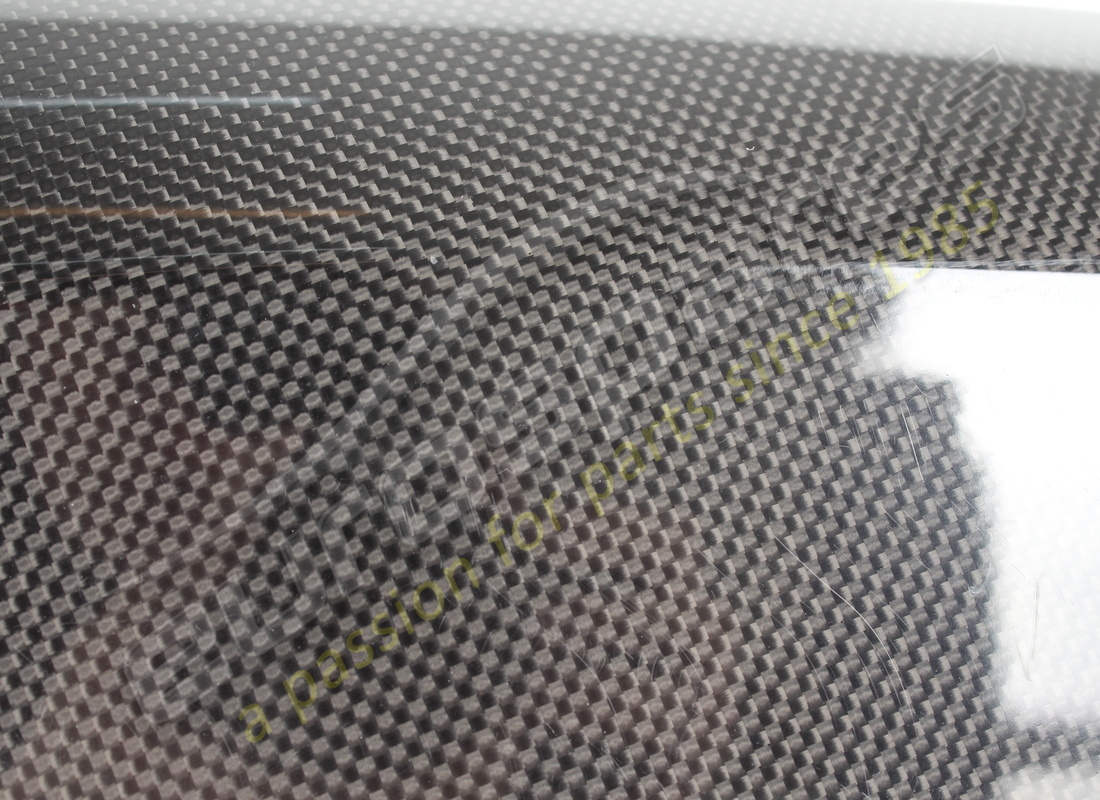nouveau spoiler latéral ferrari gauche. numéro de pièce 89246300 (2)