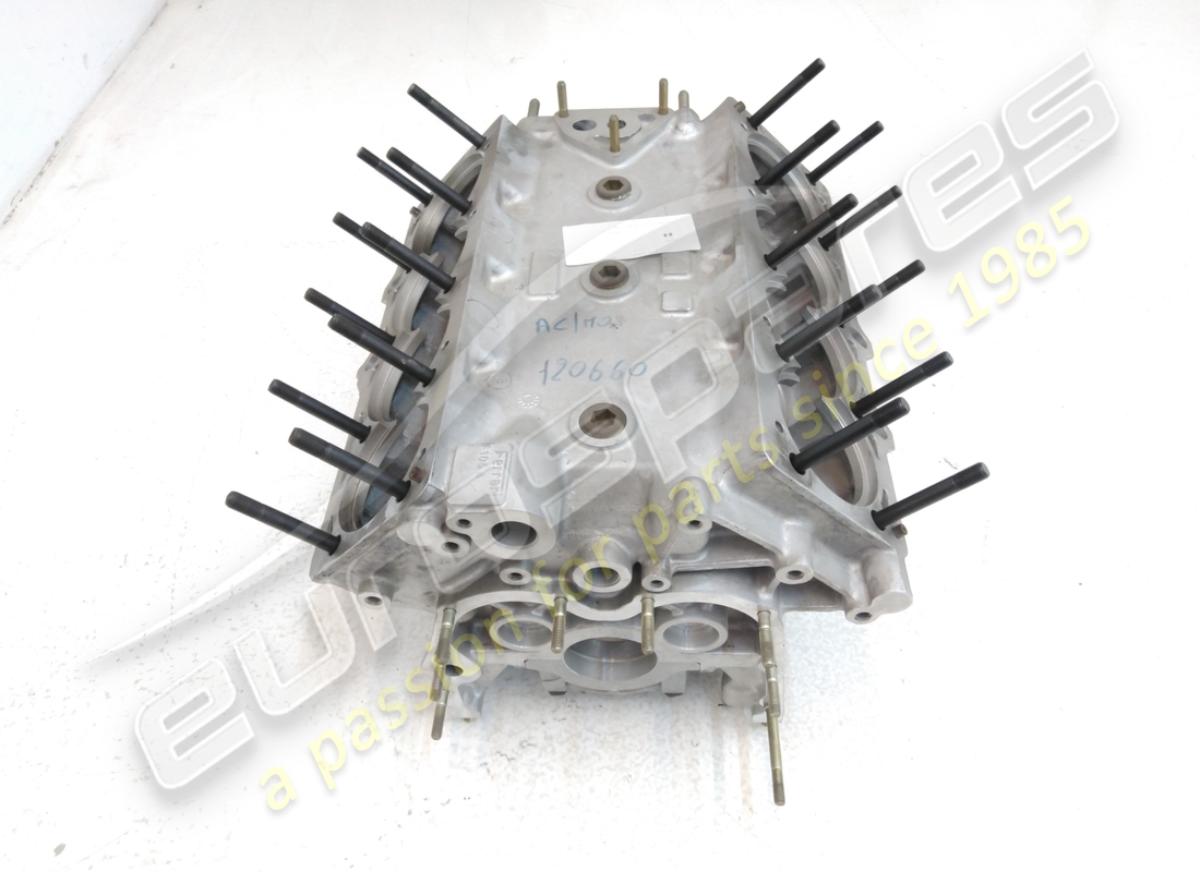 nouveau carter moteur ferrari 288 gto. numéro de pièce 120660 (4)