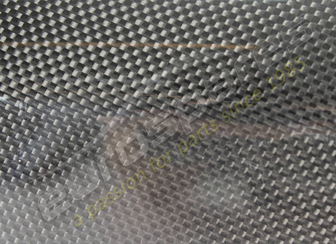 nouveau spoiler latéral droit ferrari. numéro de pièce 89246400 (2)