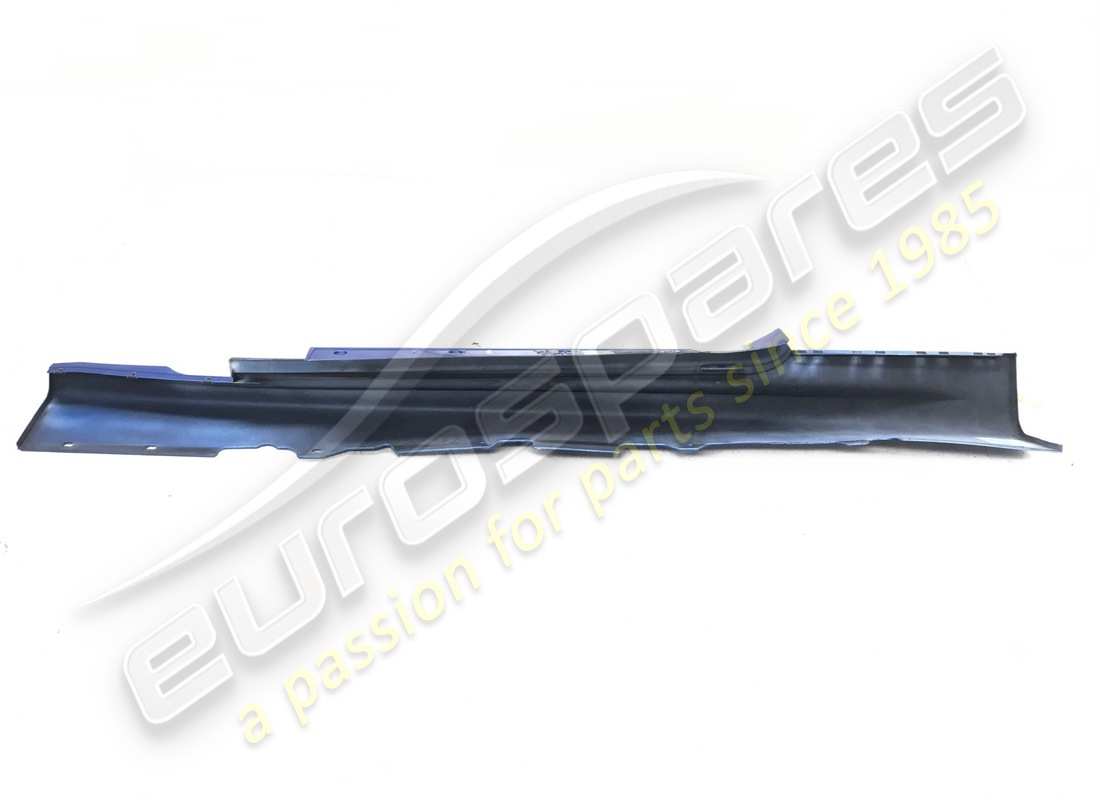 jupe latérale droite d'occasion maserati. numéro de pièce 980145473 (2)