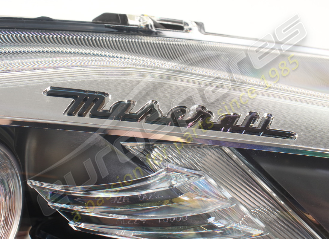 nouveau phare avant droit maserati. numéro de pièce 350565 (6)