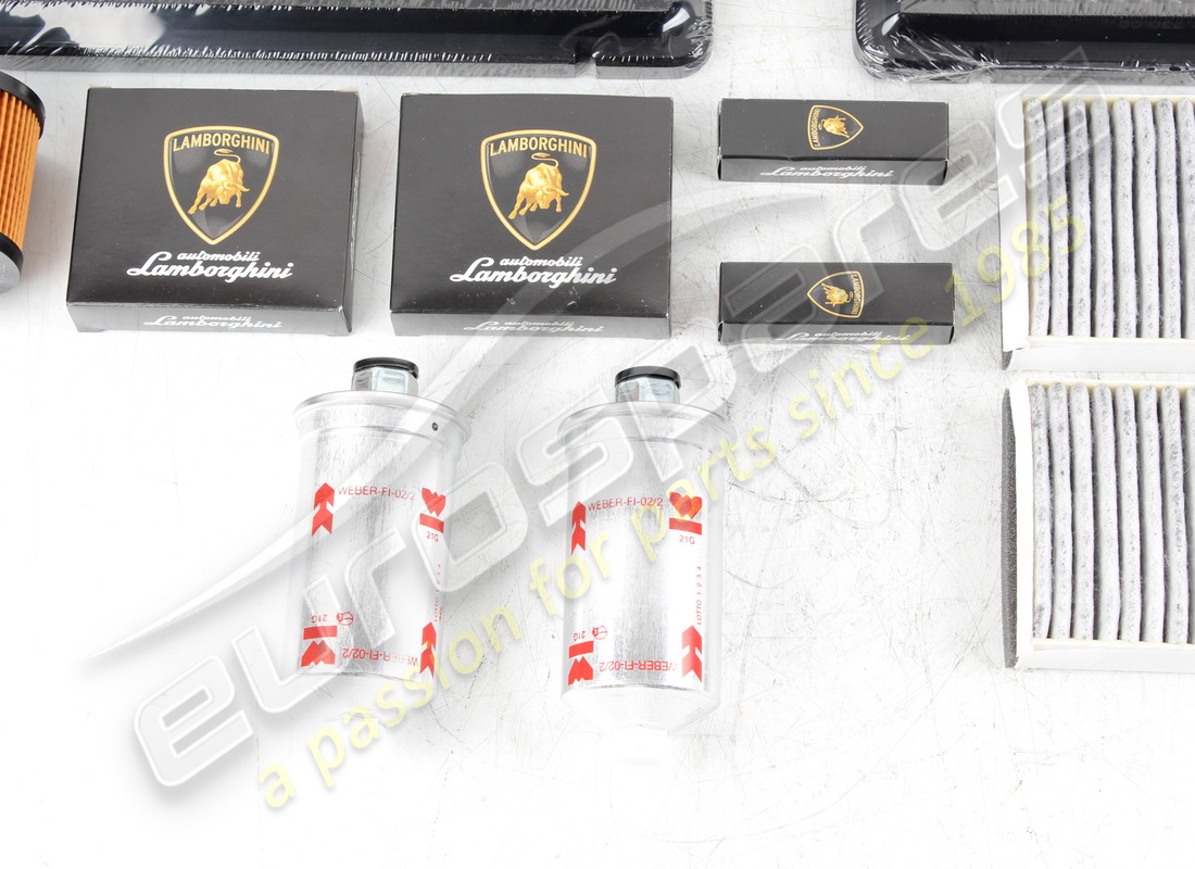 nouveau kit de service lamborghini. numéro de pièce 0r1400132 (2)