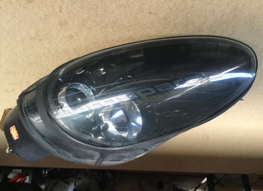 Maserati PHARE AVANT GAUCHE UTILISÉ. NUMÉRO DE PIÈCE 209682.. (1)