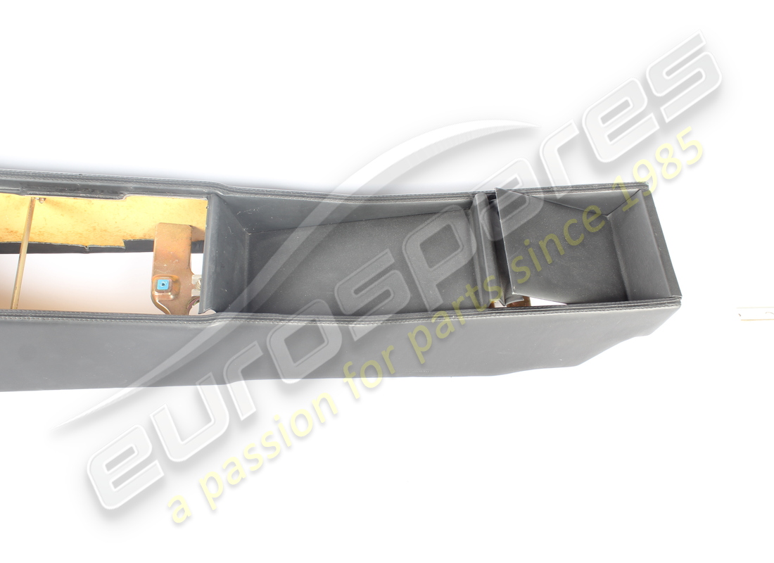 console de couverture de tunnel rembourrée de ferrari utilisée. numéro de pièce 642409.. (2)