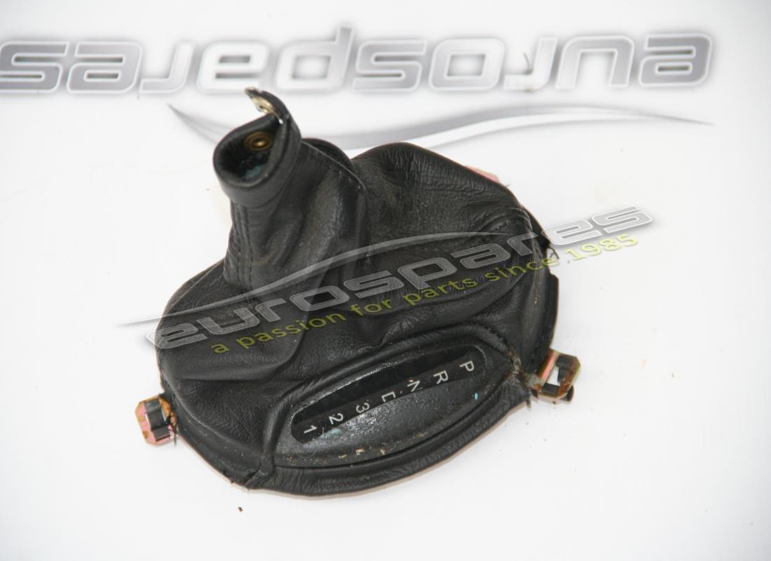 SOUFFLET DE LEVIER DE VITESSES D'OCCASION Maserati. NUMÉRO DE PIÈCE 9810014.. (1)