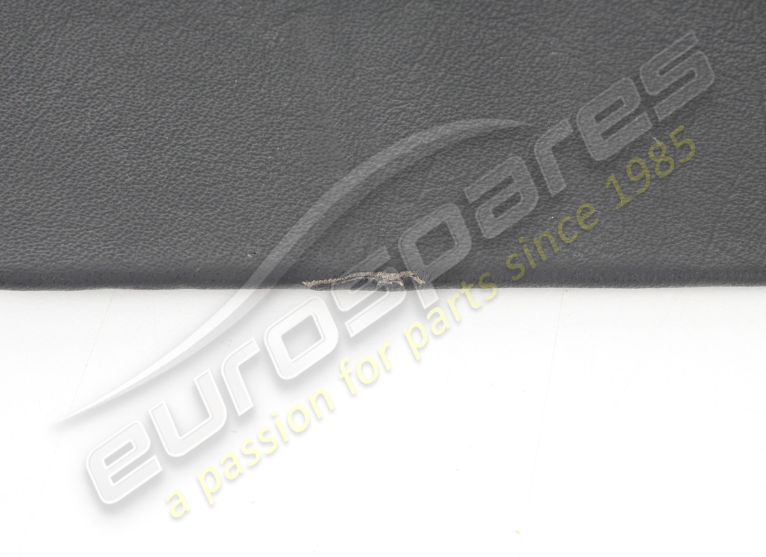 nouveau ferrari recouvert de noir. numéro de pièce 62207600 (2)