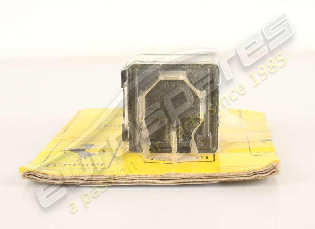 nouveau ferrari relais antidérapant seimens 4 broche noir. numéro de pièce 131939 (3)