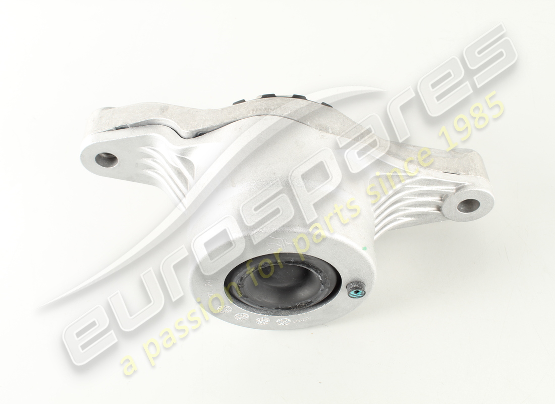 nouveau support moteur droit maserati. référence 670003628 (1)