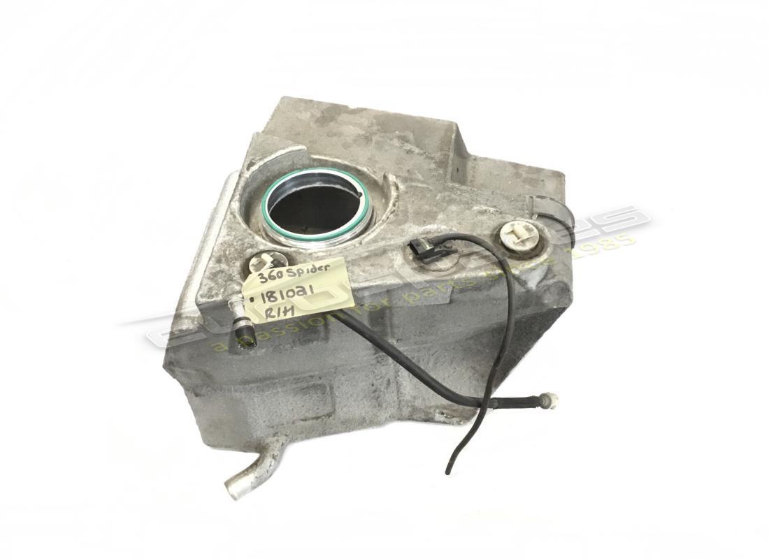 RÉSERVOIR DE CARBURANT DROIT Ferrari UTILISÉ. NUMÉRO DE PIÈCE 181021 (1)
