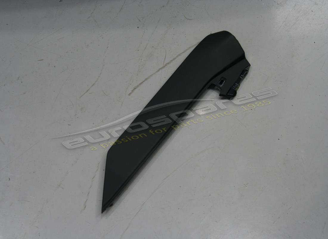 Lamborghini PANNEAU DE GARNITURE LATÉRALE UTILISÉ. NUMÉRO DE PIÈCE 4ML863456QG8 (1)