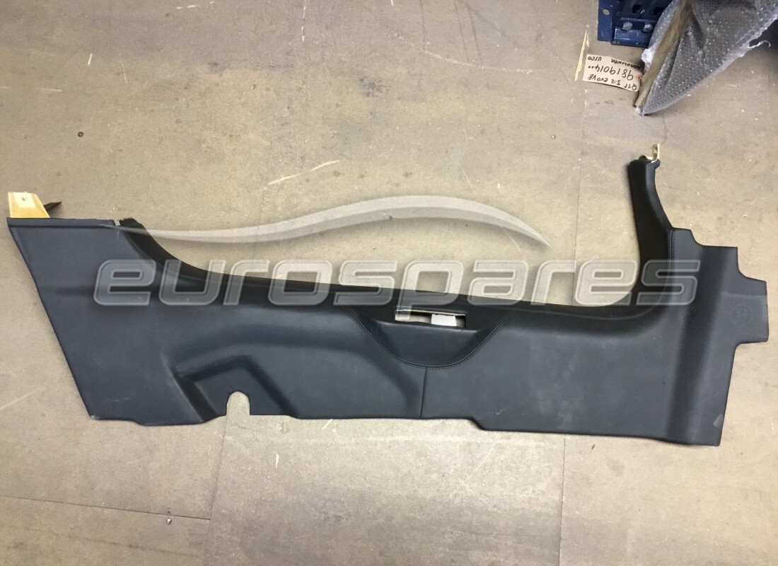UTILISÉ Lamborghini SEUIL, COUVERCLE COPRIBRANCARDO SX . NUMÉRO DE PIÈCE 470854903B (1)