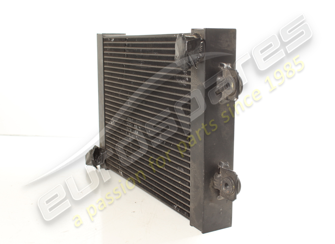 refroidisseur d'huile lamborghini utilisé. numéro de pièce 07m117021a (2)