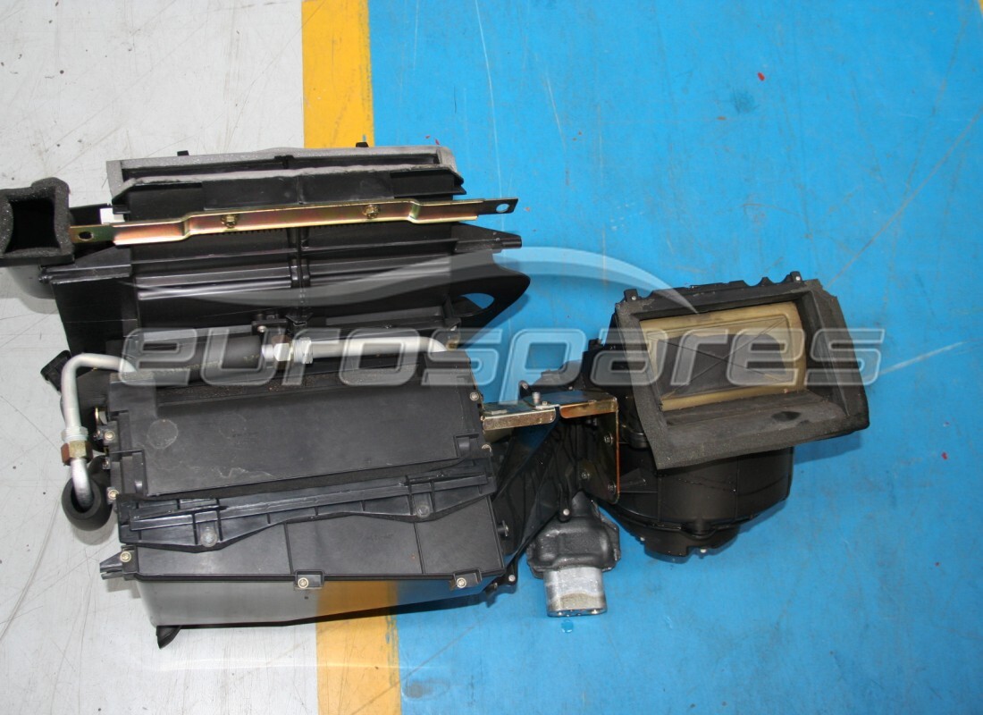 KIT ÉVAPORATEUR DE CLIMATISATION D'OCCASION Maserati. NUMÉRO DE PIÈCE 67708000 (1)
