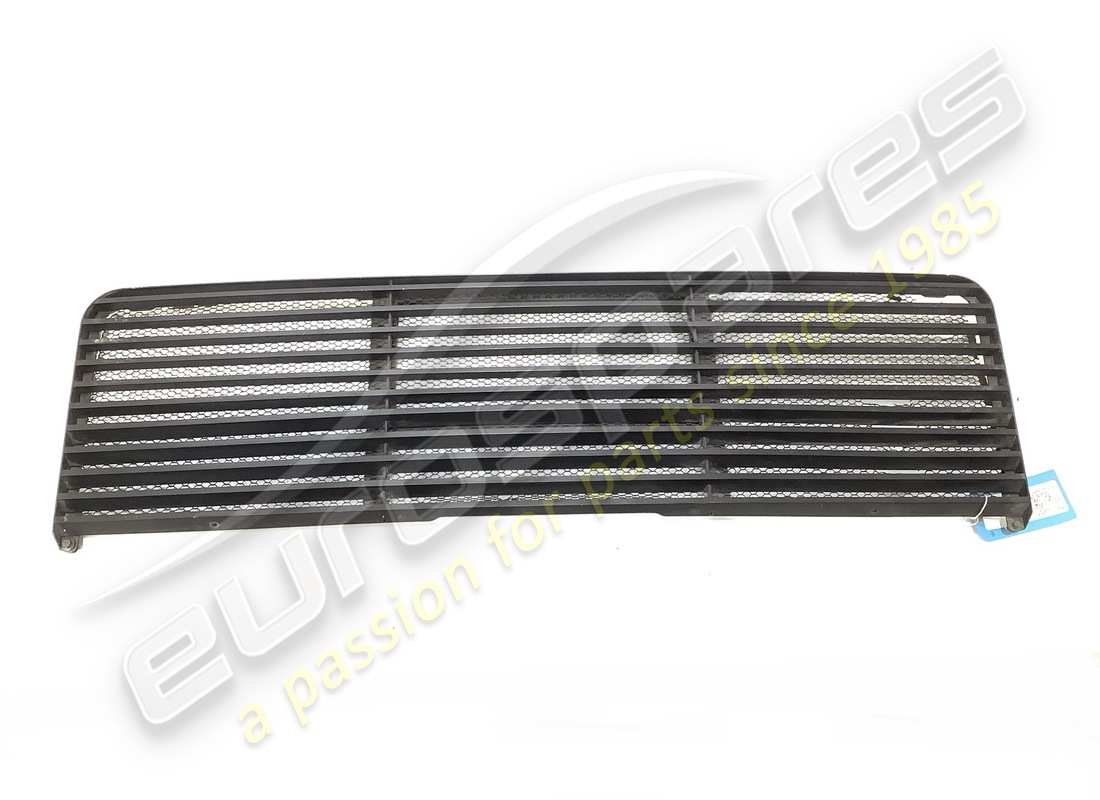 COUVERCLE MOTEUR DE GRILLE ARRIÈRE UTILISÉ Ferrari. NUMÉRO DE PIÈCE 61500500 (1)