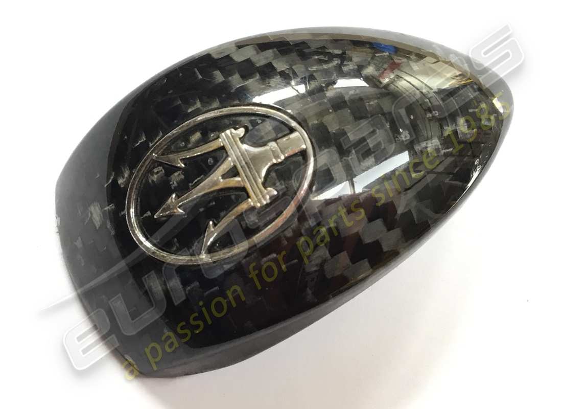 insert de pommeau de levier de vitesse d'occasion maserati - carbone. numéro de pièce 82413677 (3)