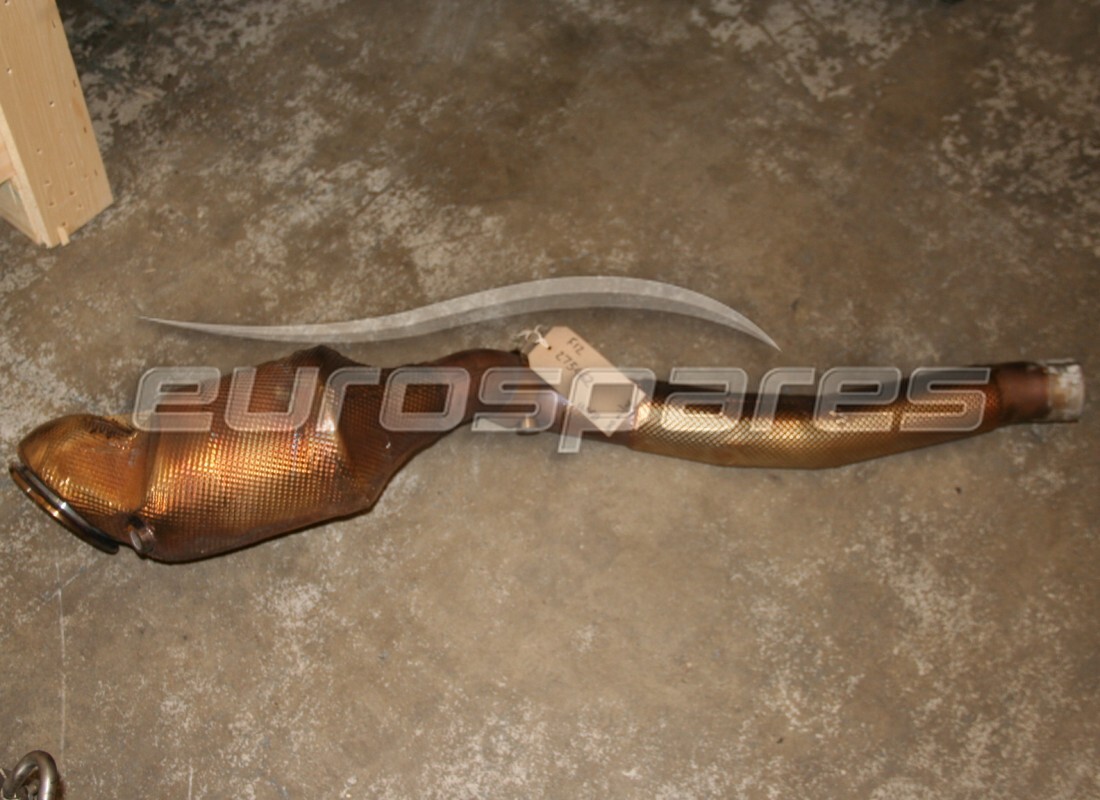 UTILISÉ Ferrari CONVERTISSEUR CATALYTIQUE RH COMPLET. NUMÉRO DE PIÈCE 275462 (1)