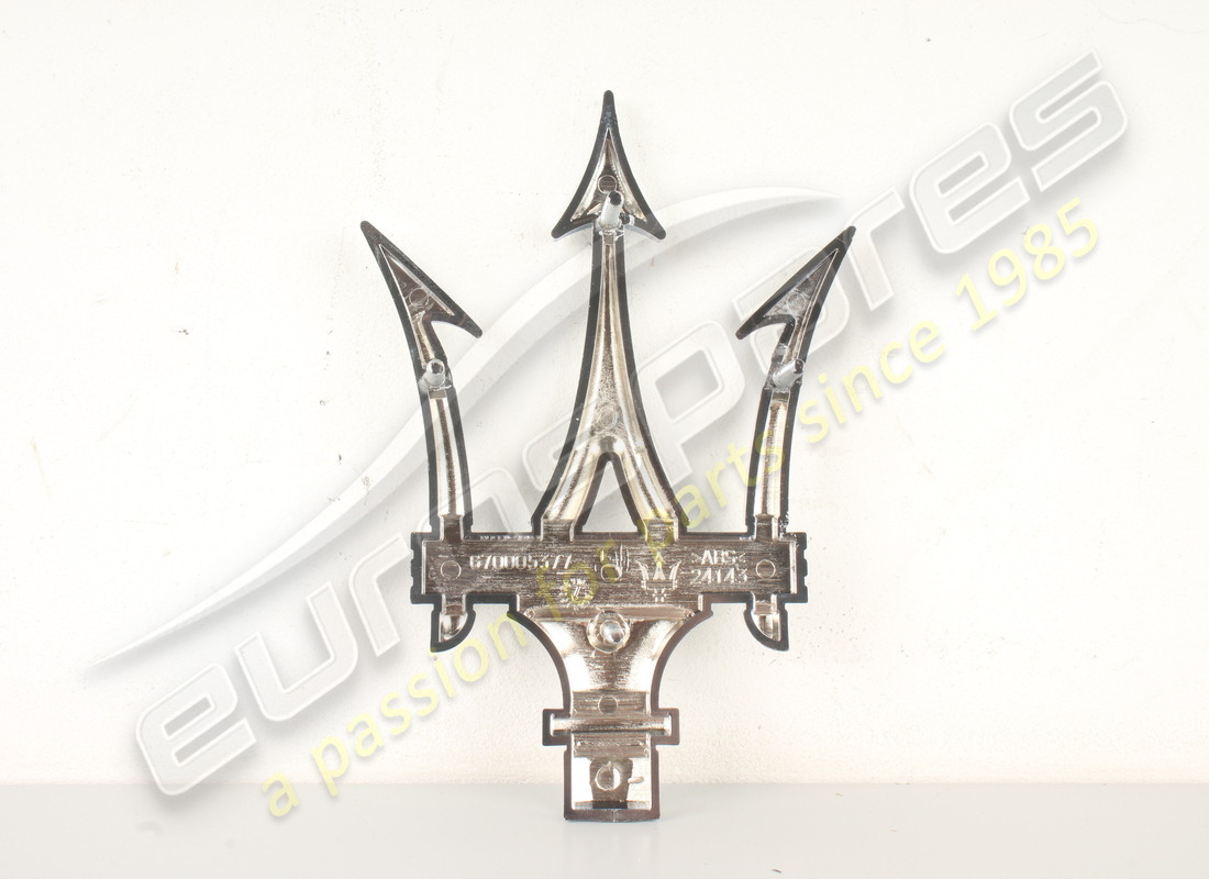 nouveau maserati trident chrome. numéro de pièce 670005377 (2)