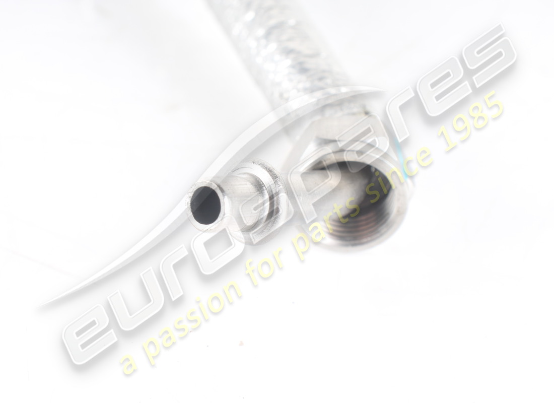 TUYAU DE LIVRAISON D'HUILE FERRARI UTILISÉ AU TURB DROIT. NUMÉRO DE PIÈCE 337130 (3) tuyau de livraison d'huile ferrari utilisé au turb droit. numéro de pièce 337130 (3)