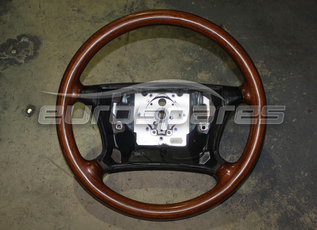 UTILISÉ Maserati VOLANT. NUMÉRO DE PIÈCE 377880104 (1)