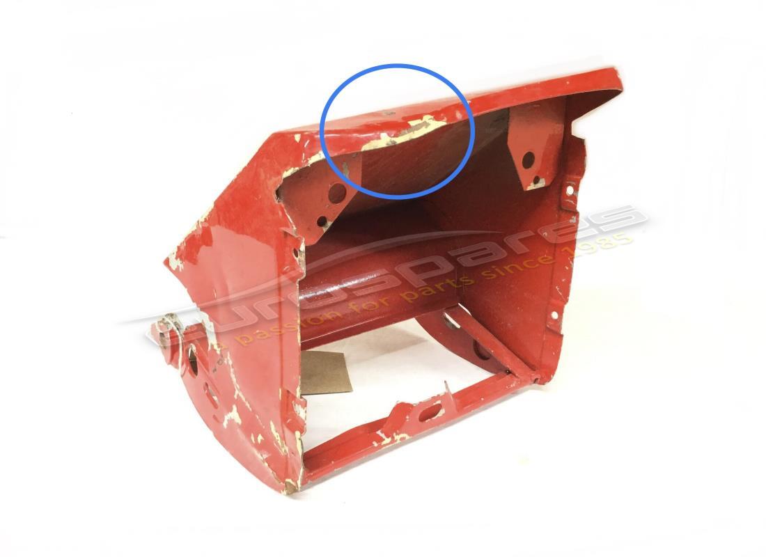 LOGEMENT DE LAMPE FRONTALE DROITE Ferrari UTILISÉ. NUMÉRO DE PIÈCE 60570600 (1)