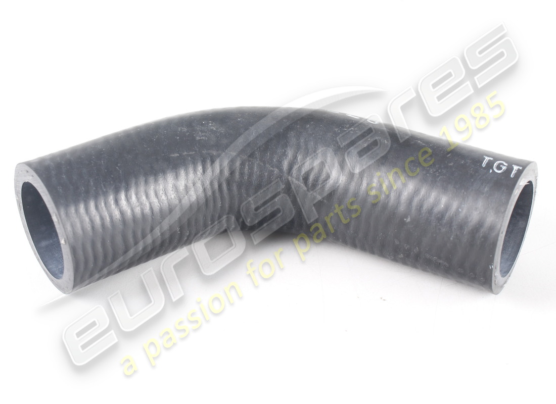 manchon neuf maserati depuis le corps thermique vers le tuyau. référence 374030507 (1)
