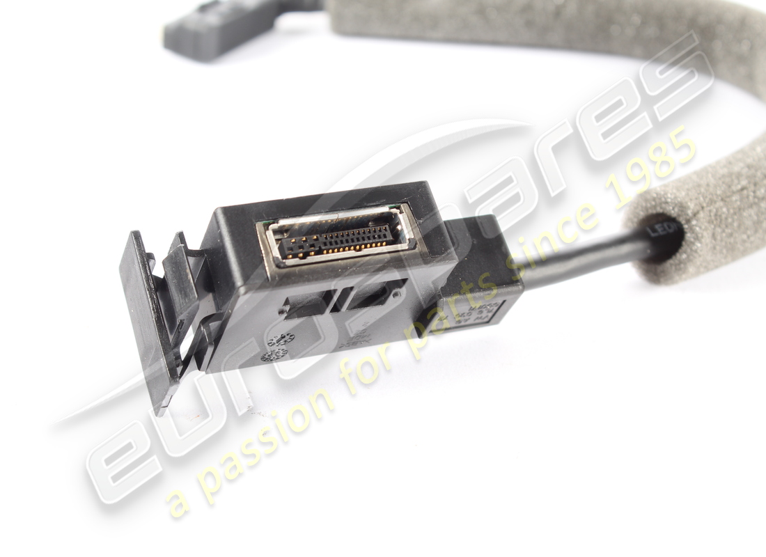 TUYAU DE LAMBORGHINI UTILISÉ. NUMÉRO DE PIÈCE 7L6971199 (3) tuyau de lamborghini utilisé. numéro de pièce 7l6971199 (3)