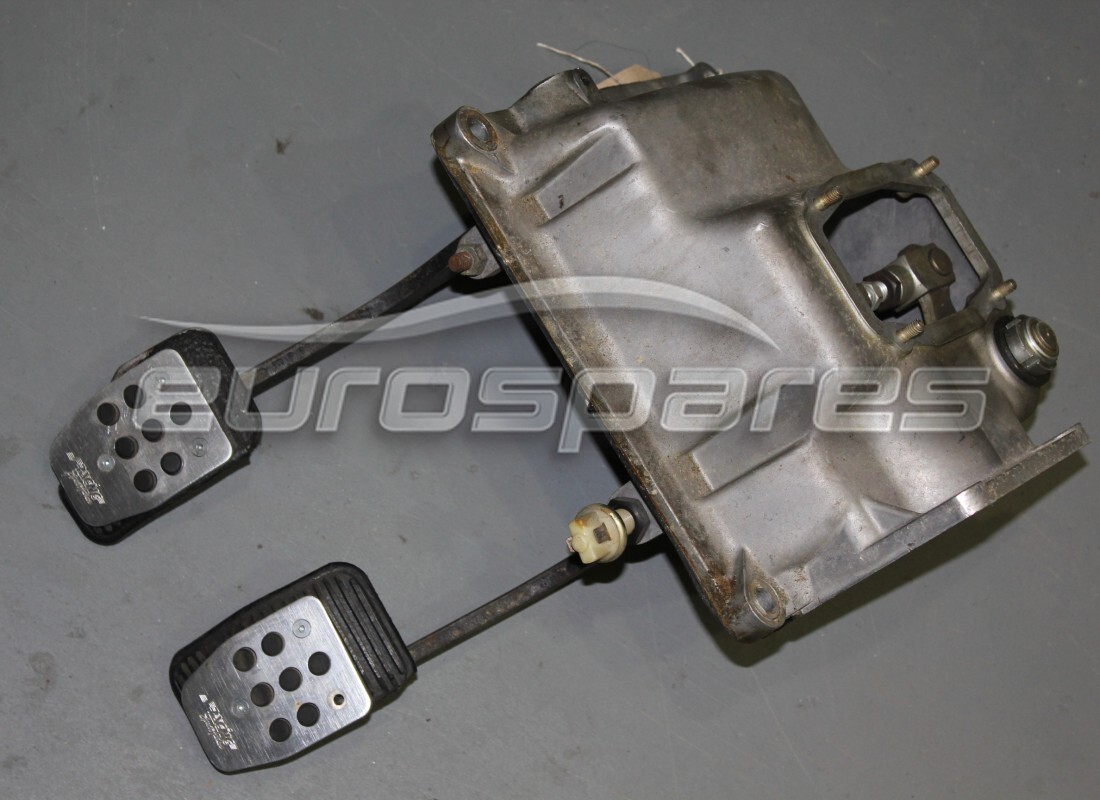UTILISÉ Ferrari PEDALBOX COMPLET . NUMÉRO DE PIÈCE 107877A (1)
