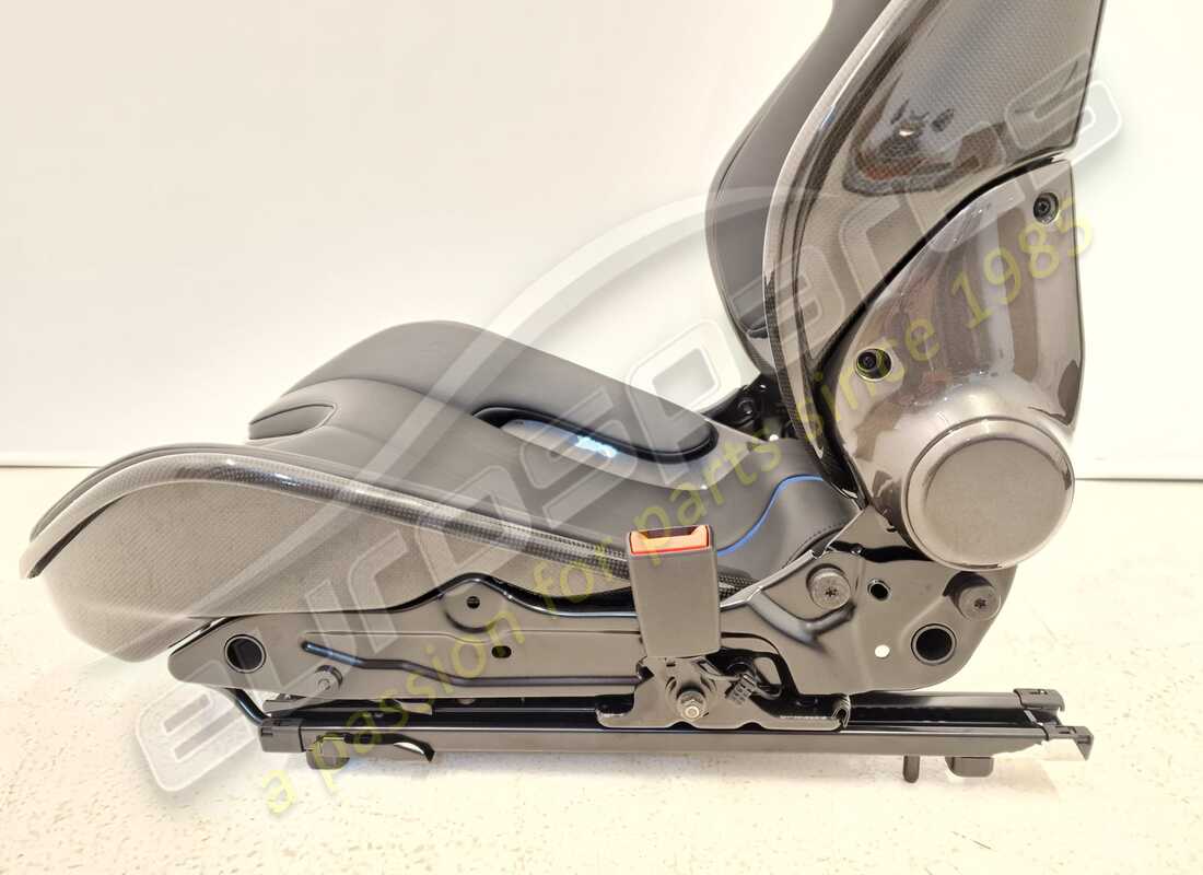 nouveau ferrari sf90 lhd carbon racing des places taille xl. numéro de pièce eap1373891 (15)