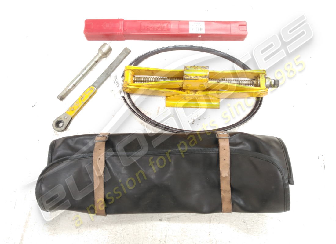 kit de cric ferrari utilisé. numéro de pièce 130423 (5)