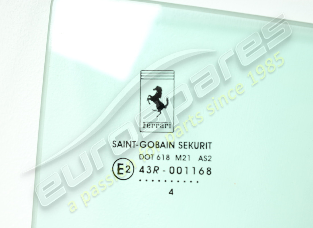 nouveau vitre côté droit ferrari. numéro de pièce 68040400 (2)