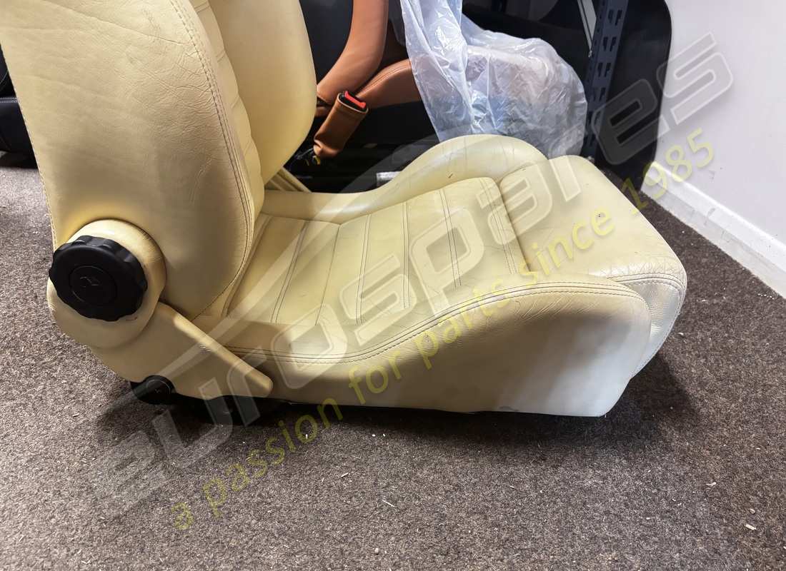 utilisé ferrari paire de crème des places. numéro de pièce 900114699 (4)