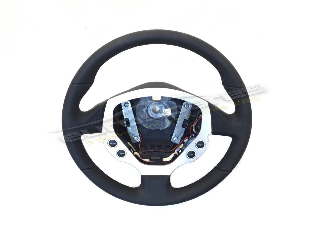 nouveau volant ferrari 612. numéro de pièce 68070900 (1)