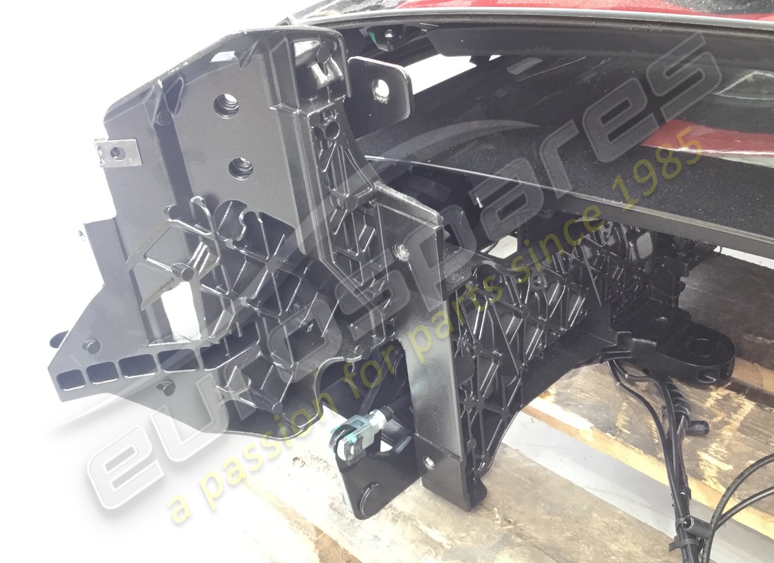 utilisé ferrari assemblage de toit. numéro de pièce 82956701 (2)