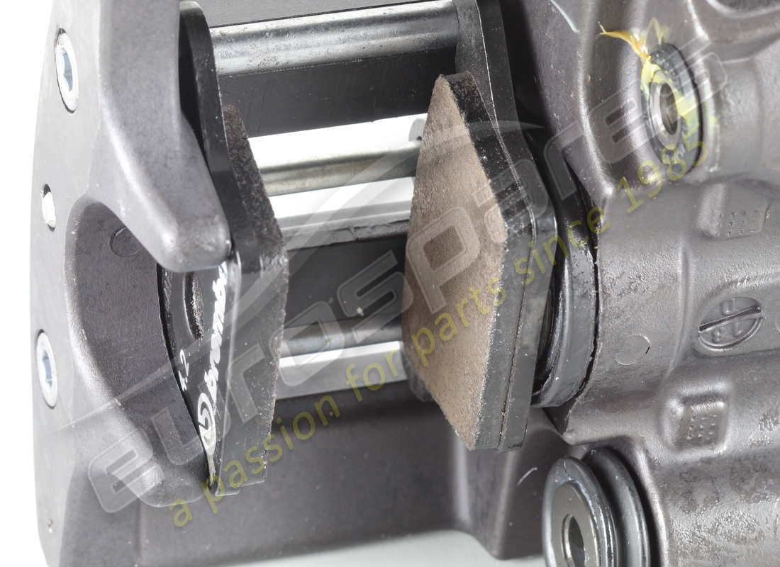 NEW FERRARI RH CALIPER FOR HAND BRAKE. PART NUMBER 228046 (5) new ferrari rh caliper for hand brake. part number 228046 (5)