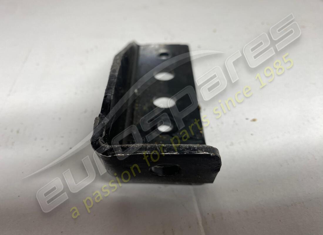 utilisé ferrari support avant. numéro de pièce 65877600 (2)