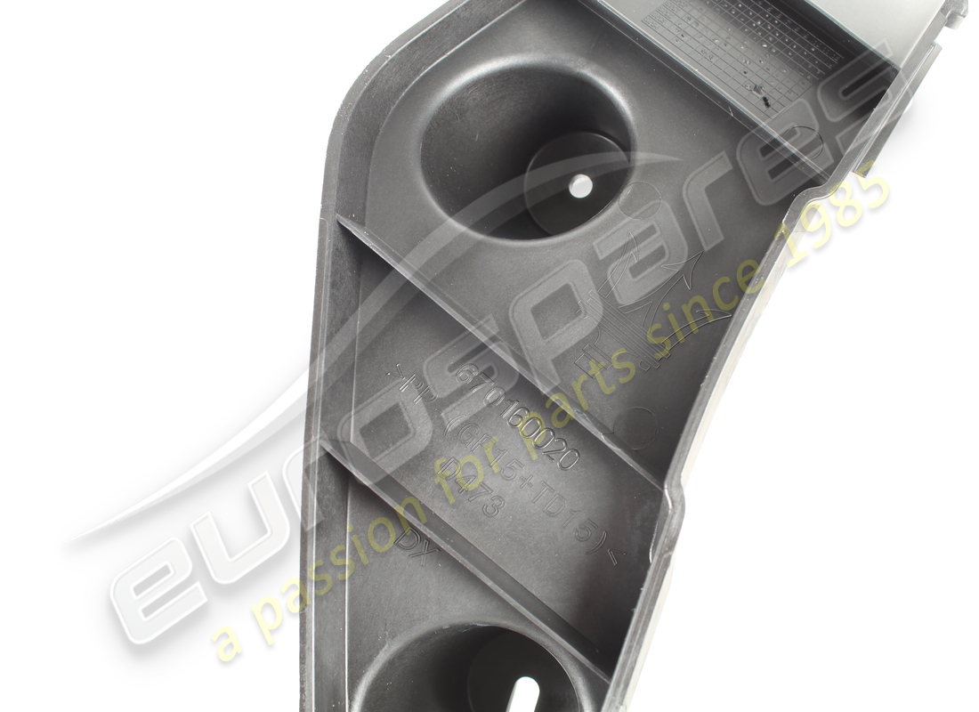 NOUVEAU SUPPORT DE PARE-CHOCS DROIT MASERATI. NUMÉRO DE PIÈCE 670160020 (3) nouveau support de pare-chocs droit maserati. numéro de pièce 670160020 (3)