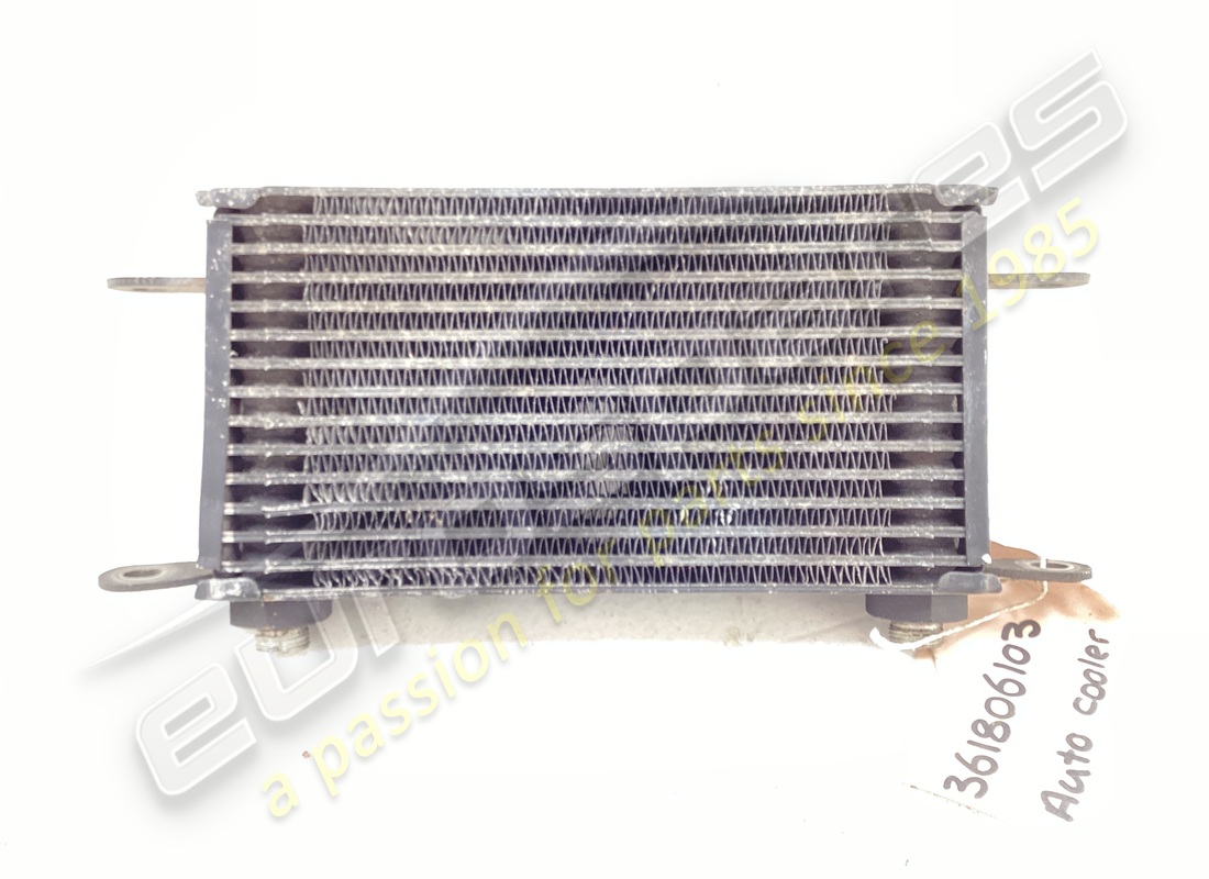 RADIATEUR À HUILE Maserati UTILISÉ. NUMÉRO DE PIÈCE 361806103 (1)