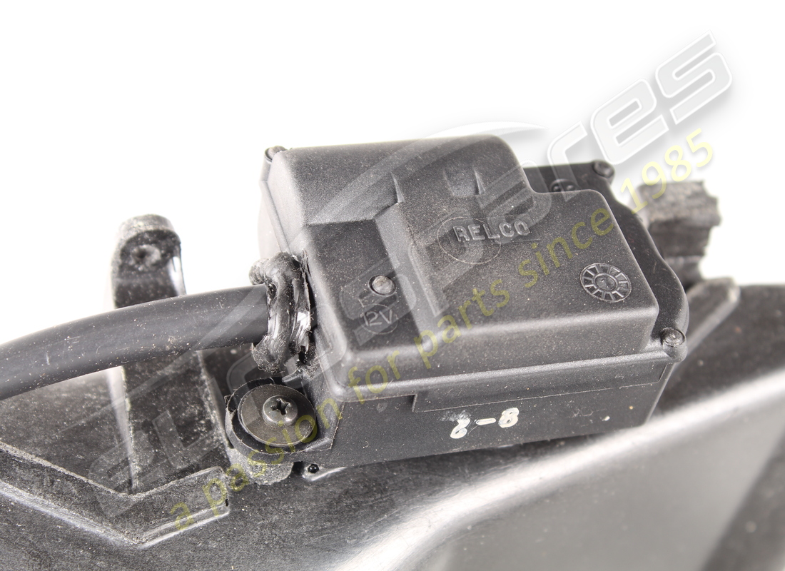 NOUVEAU FERRARI CONDUIT D'AIR DROIT AVEC ACTIONNEUR LHD RÉFÉRENCE 124037 (2) nouveau ferrari conduit d'air droit avec actionneur lhd référence 124037 (2)