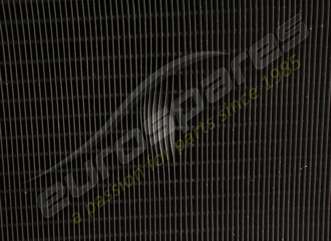 nouveau radiateur à eau ferrari. numéro de pièce 119951 (2)