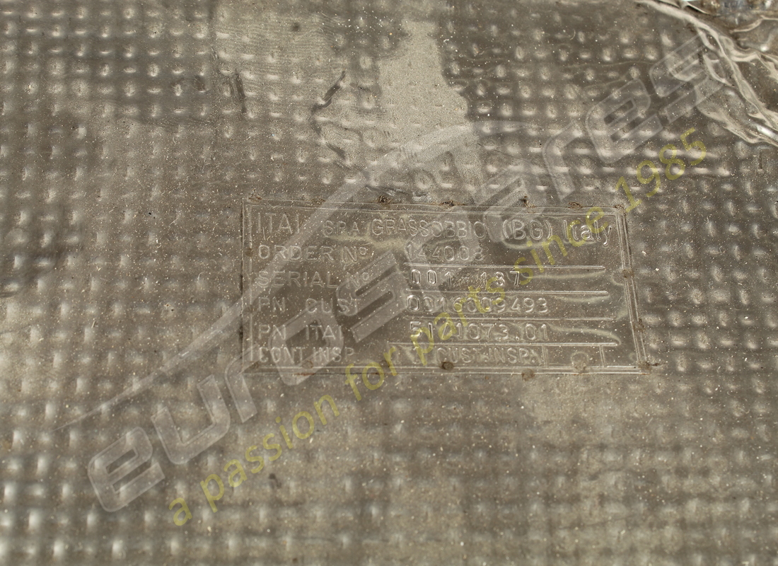 feuille de protection thermique utilisée lamborghini. référence 07m911295 (4)