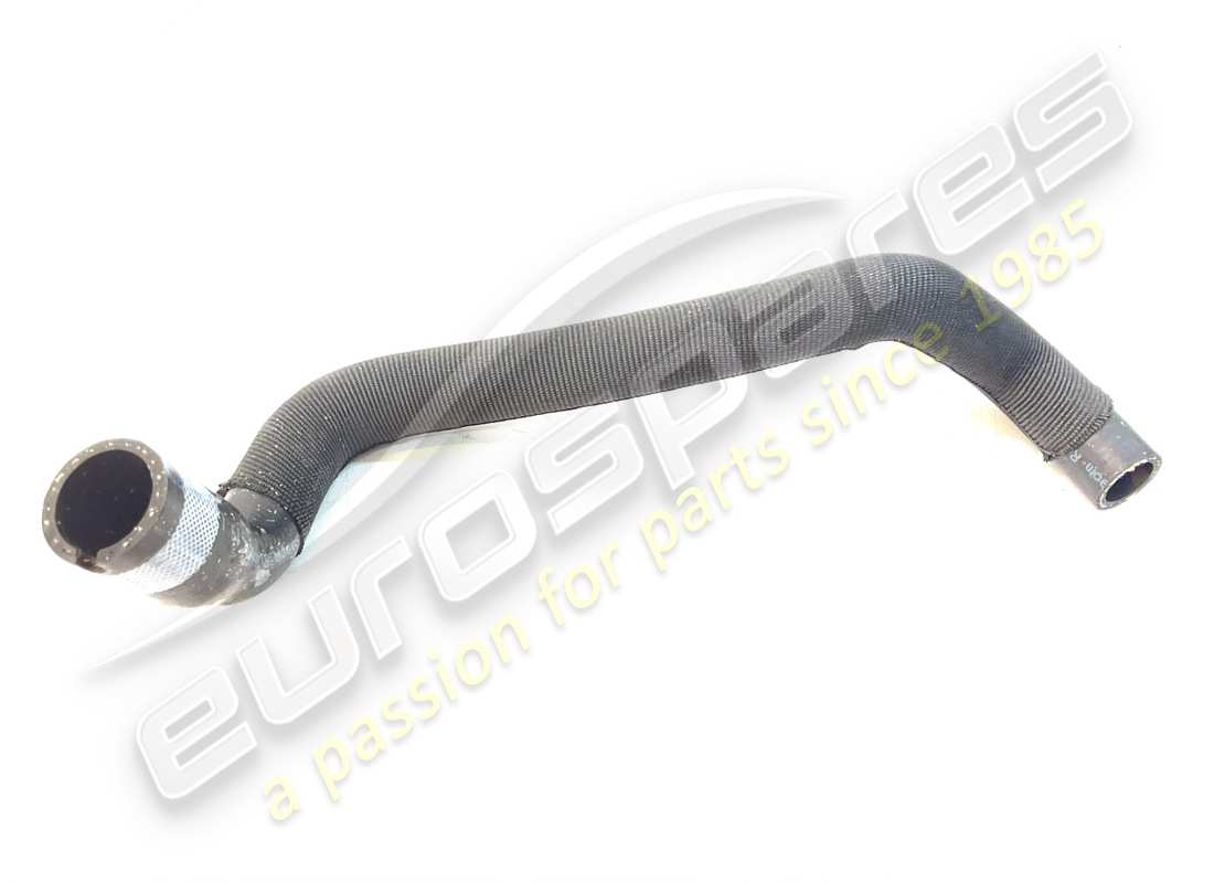 nouveau tuyau maserati du vase d'expansion à la pompe. numéro de pièce 227136 (1)