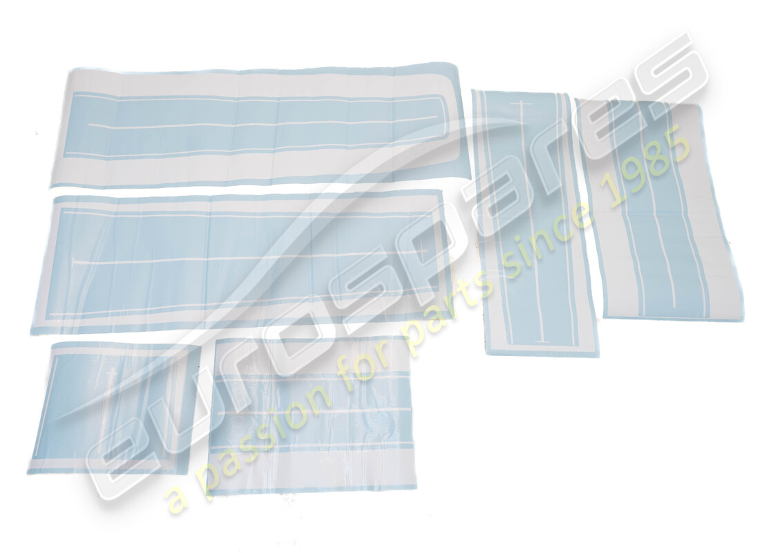 NOUVEAU KIT DE LIVRAISON DE COURSE FERRARI. RÉFÉRENCE 70003569 (1) nouveau kit de livraison de course ferrari. référence 70003569 (1)