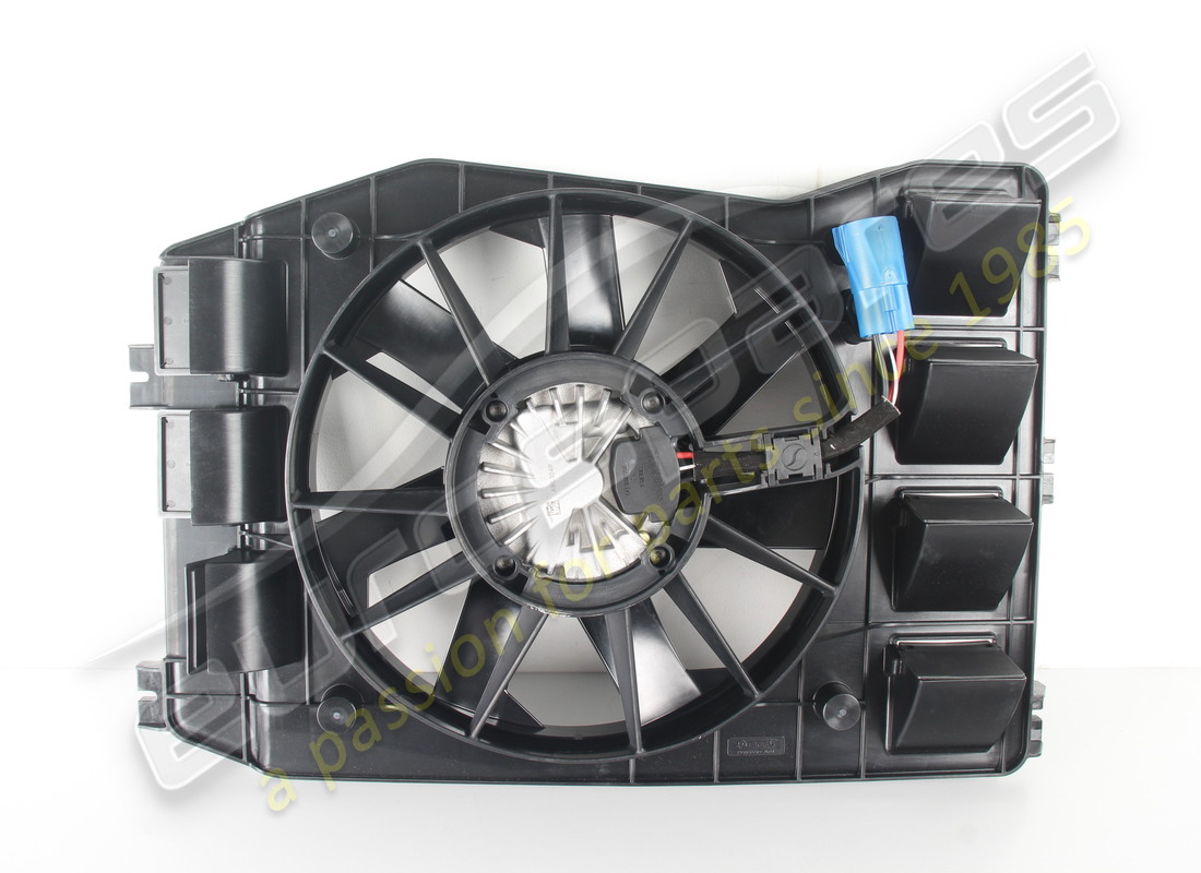 nouveau capot de ventilateur ferrari. numéro de pièce 342151 (2)