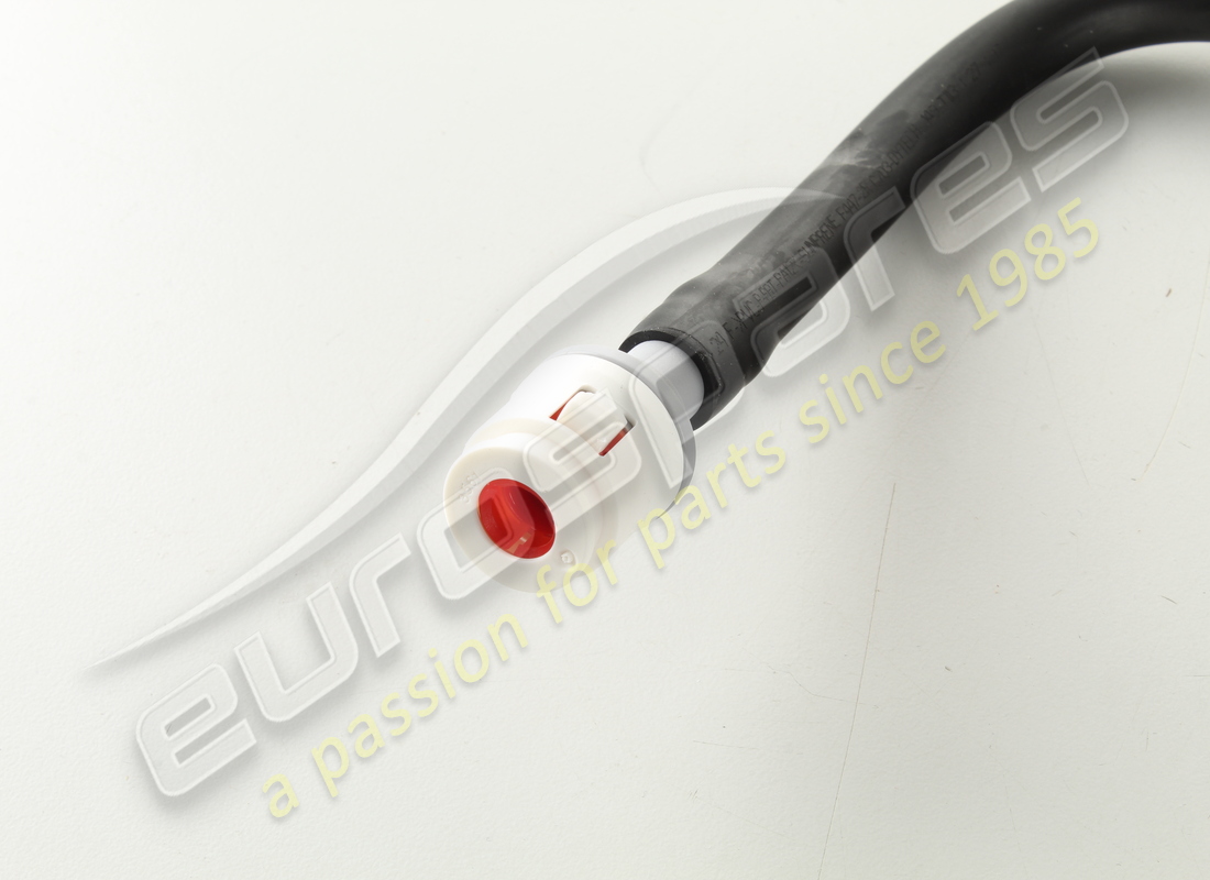 NOUVELLE VANNE LH FERRARI AVEC TUYAU. RÉFÉRENCE 180384 (3) nouvelle vanne lh ferrari avec tuyau. référence 180384 (3)