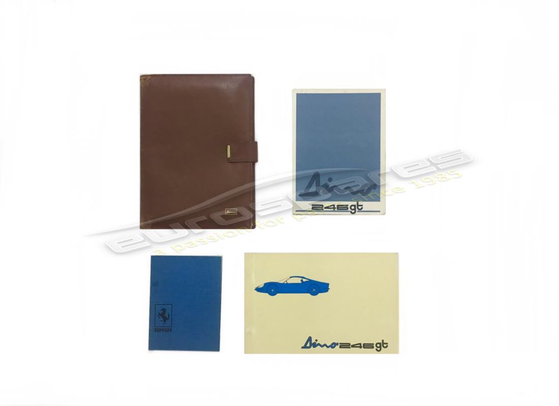 UTILISÉ Ferrari 246 ENSEMBLE DE POCHETTES MANUELLES COMPLÈTES D'ORIGINE DINO. NUMÉRO DE PIÈCE 9599001400 (1)