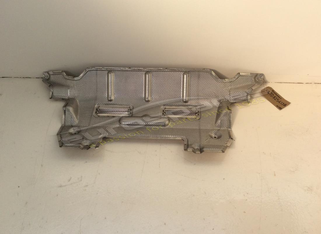 lamborghini bouclier thermique utilisé. numéro de pièce 4t0825613b (1)