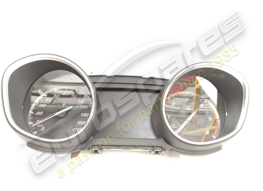 TABLEAU DE BORD Maserati UTILISÉ. NUMÉRO DE PIÈCE 670106461 (1)