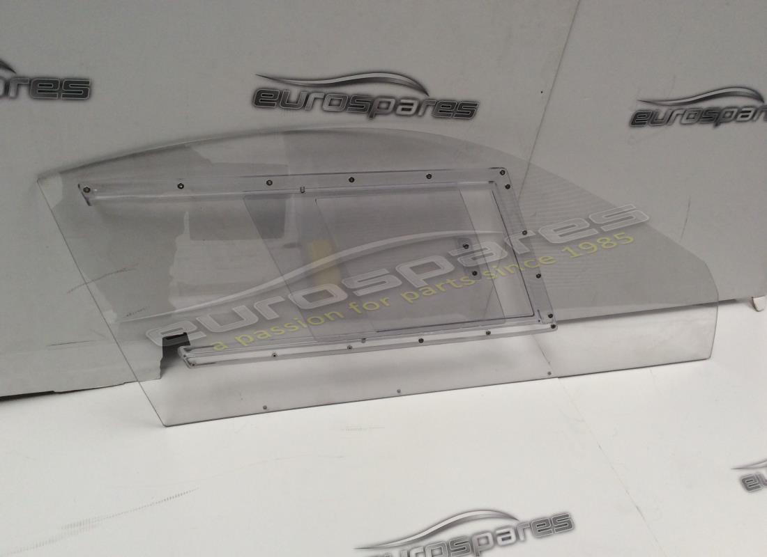 NOUVELLE FENÊTRE LATÉRALE DROITE FERRARI. NUMÉRO DE PIÈCE 696599000 (1) nouvelle fenêtre latérale droite ferrari. numéro de pièce 696599000 (1)